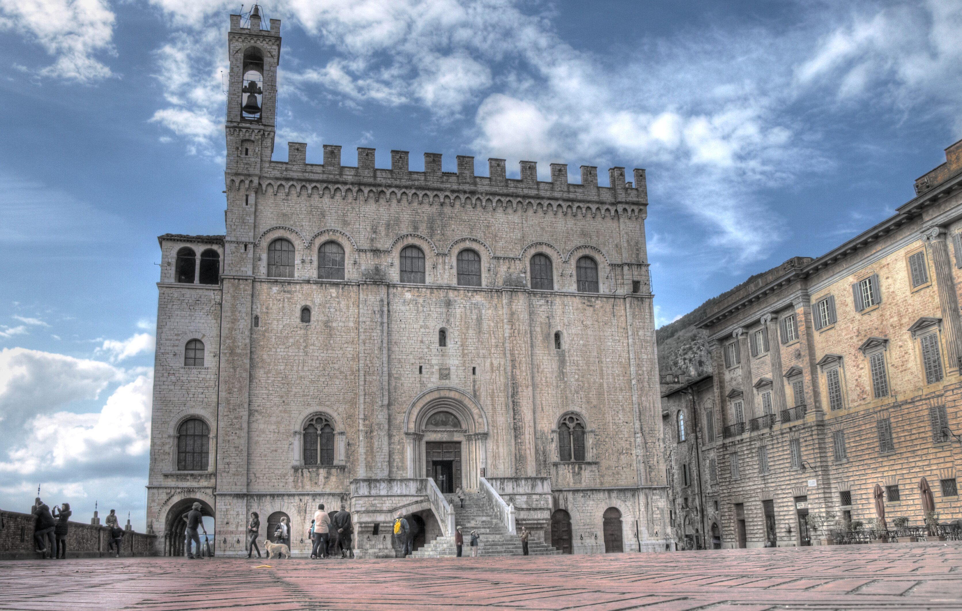 Gubbio / Palazzo dei Consoli agus an Músaem Cathartha - Gubbio | Secret World Trip Planner
