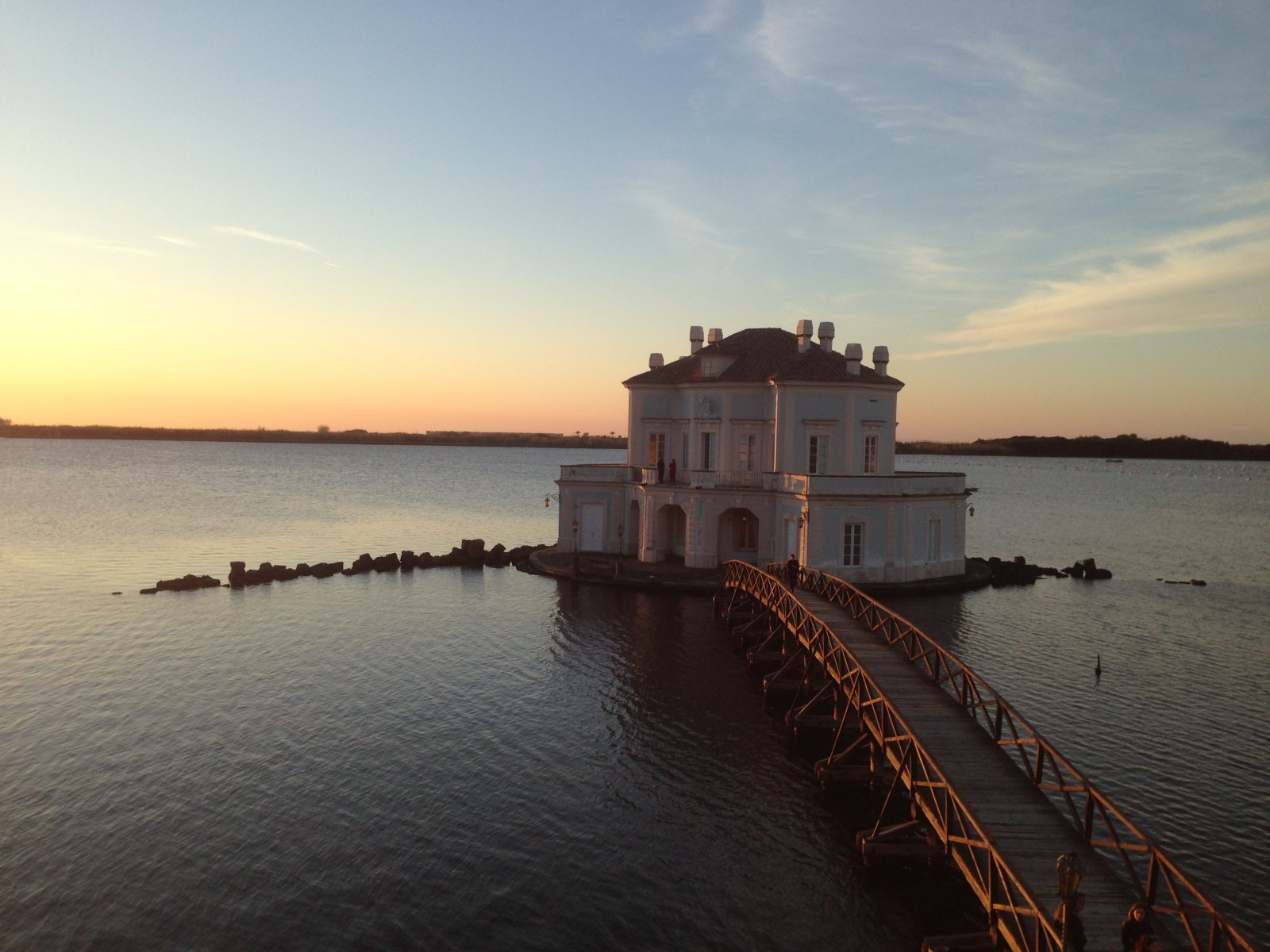 Le lac Fusaro et la belle Casina Vanvitelliana - Lago Fusaro | Secret World Trip Planner