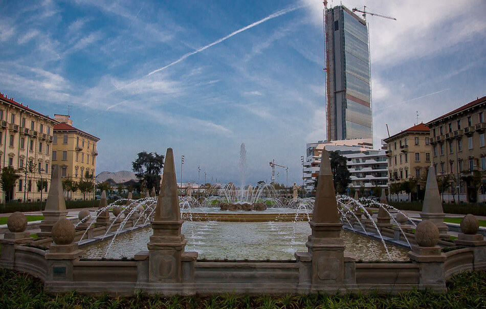 လန်/Fontana delle ပိဳင္ဆ Stagioni - Milano | Secret World Trip Planner