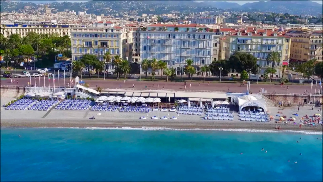 Beau Rivage ströndin - Nice | Secret World Trip Planner