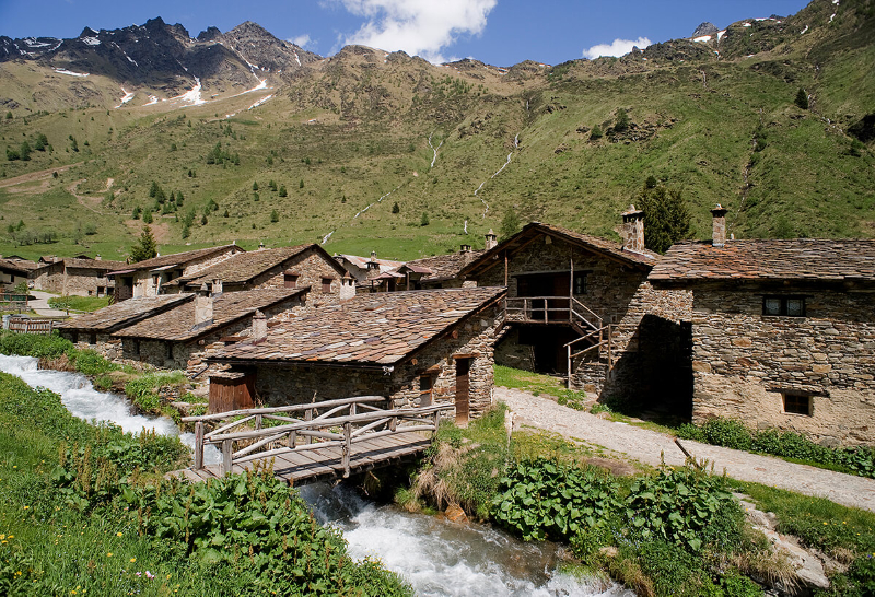 Maisons de Viso - Ponte di Legno | Secret World Trip Planner