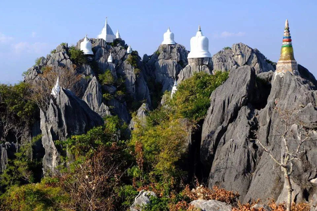 Wat Chaloemprakiat Prachomklao Rachanusorn Temple - Wichet Nakhon | Secret World Trip Planner