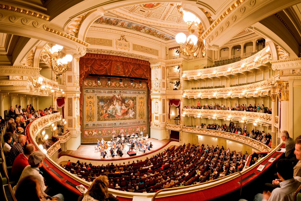 Semperoper - Dresden | Secret World Trip Planner