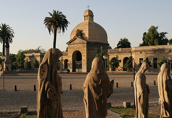 Cementerio General : un des trésors cachés de Santiago — Recoleta