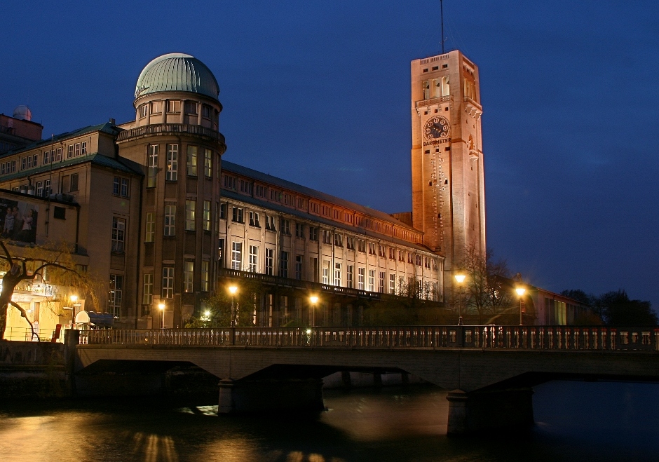 Le Musée allemand est le vaste musée allemand de Munich — München