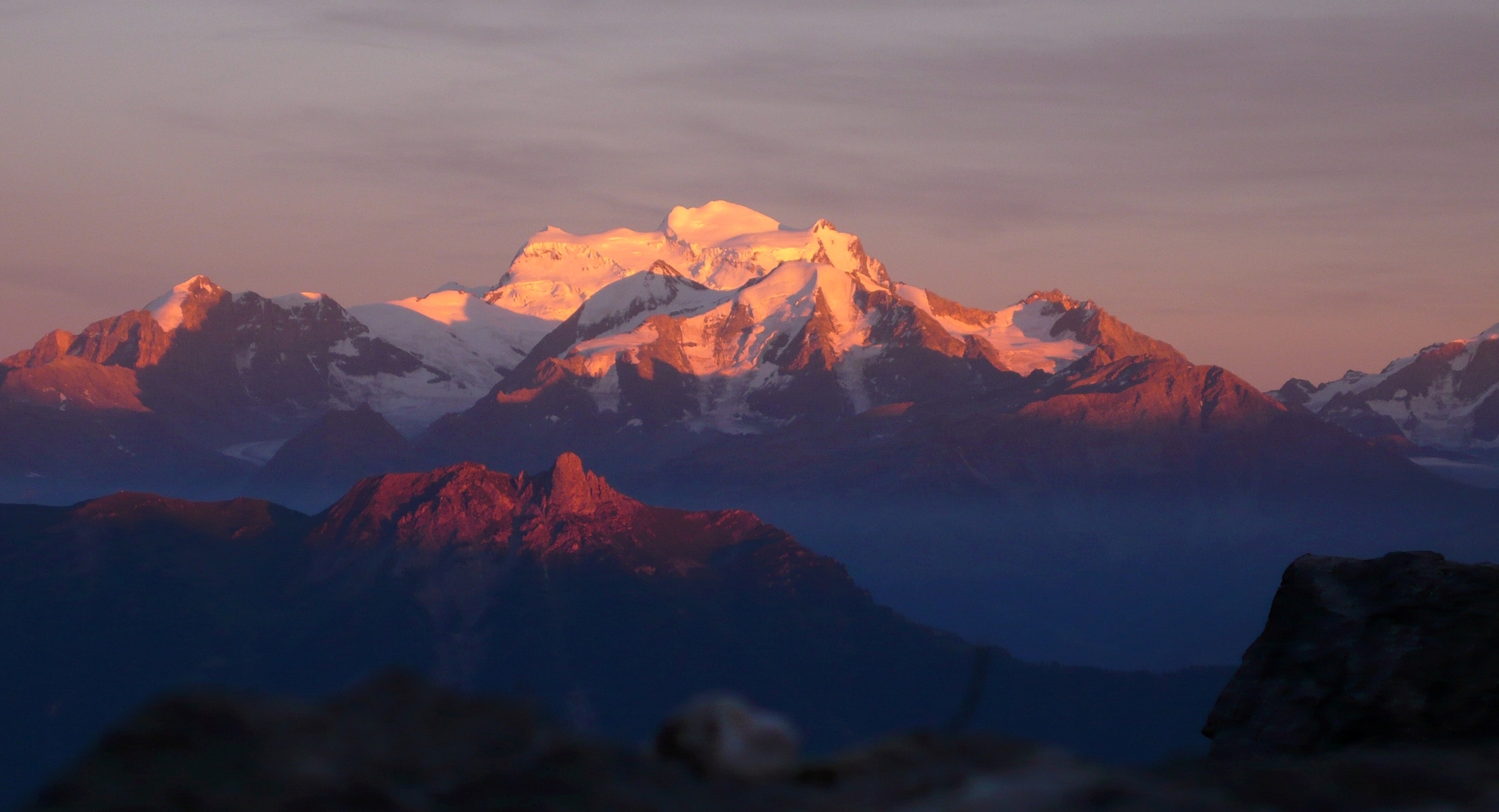 Le Grand Combin est un massif montagneux en Suisse - Bourg San Pierre | Secret World Trip Planner