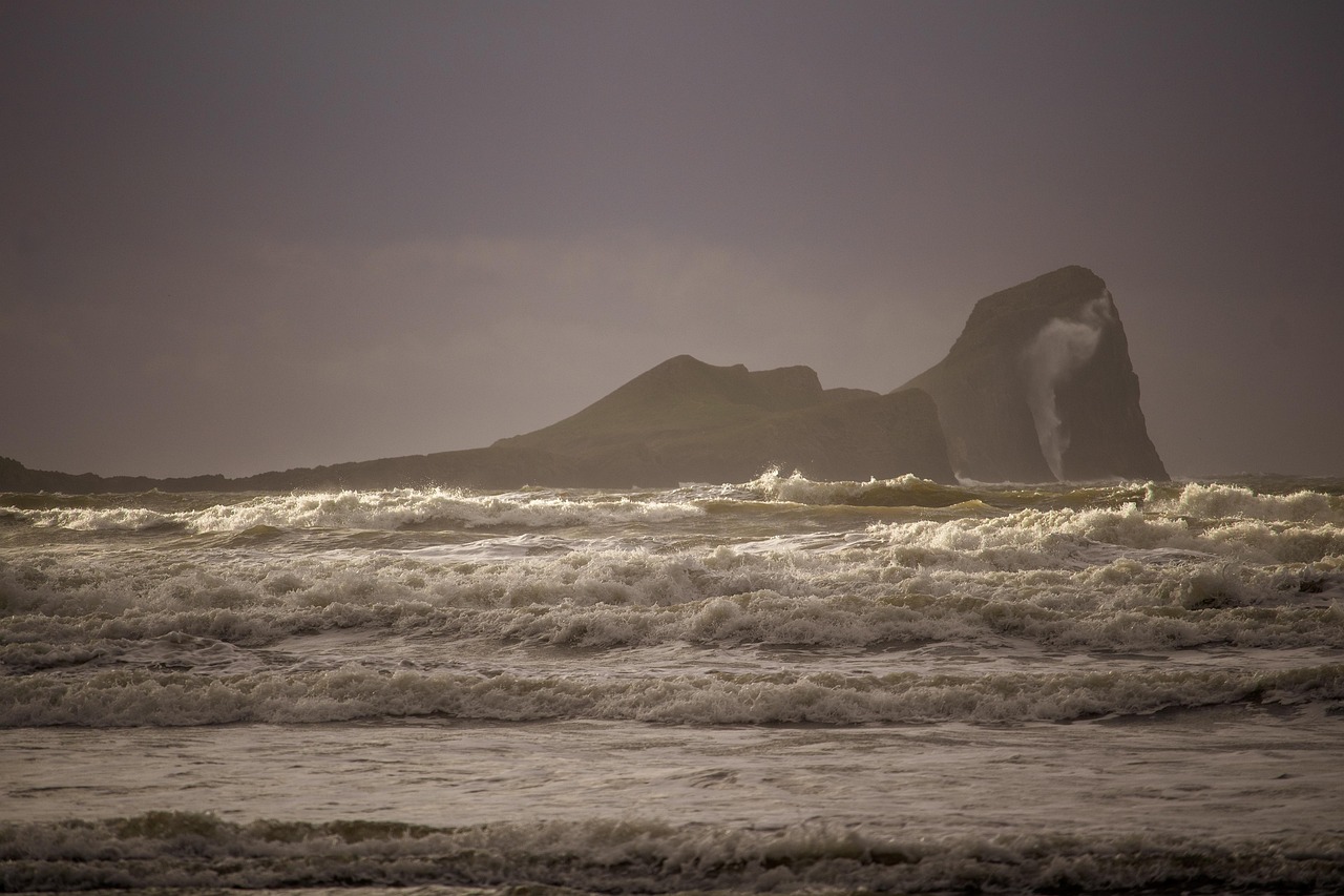 Péninsule de Gower | Le sable blanc de la baie de Rhossili - Rhossili | Secret World Trip Planner