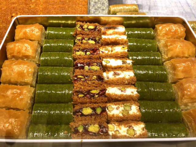 Baklava, le dessert des dieux - Kemankeş Cd. No:67 | Secret World Trip Planner