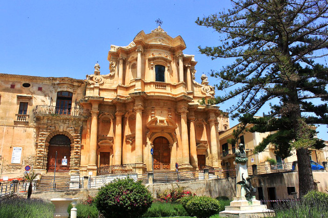 Église de San Domenico - Noto | Secret World Trip Planner