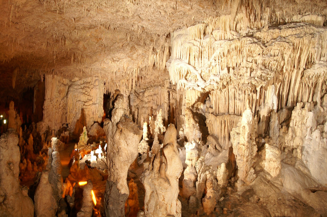 Grotte de Perama - Perama | Secret World Trip Planner