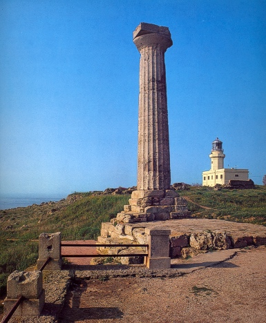 Faro de Capo Colonna - Faro di Capo Colonna | Secret World Trip Planner