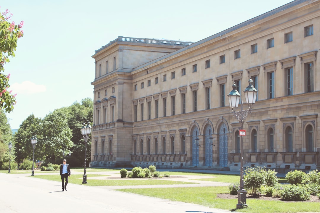 The Pinakothek Museums in Munich - München | Secret World Trip Planner