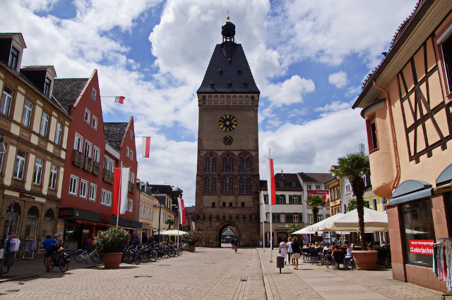 Ancienne porte - Speyer | Secret World Trip Planner