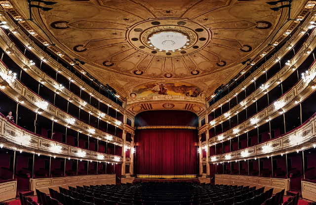 Solis-Theater - Montevideo | Secret World Trip Planner