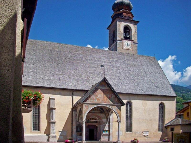 Мавлуди Мэри Париж - Pellizzano | Secret World Trip Planner
