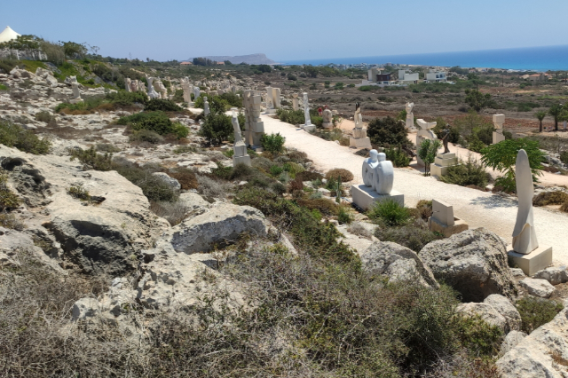 Parc de sculptures d'Ayia Napa : Un mélange harmonieux d'art et de nature - Ayia Napa | Secret World Trip Planner