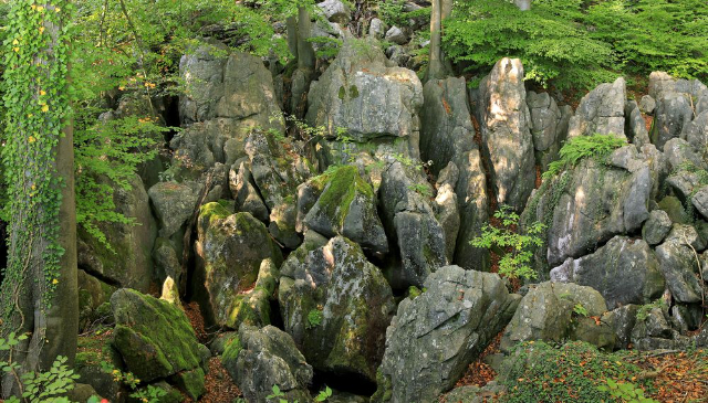 Il sea of rocks - Hemer | Secret World Trip Planner