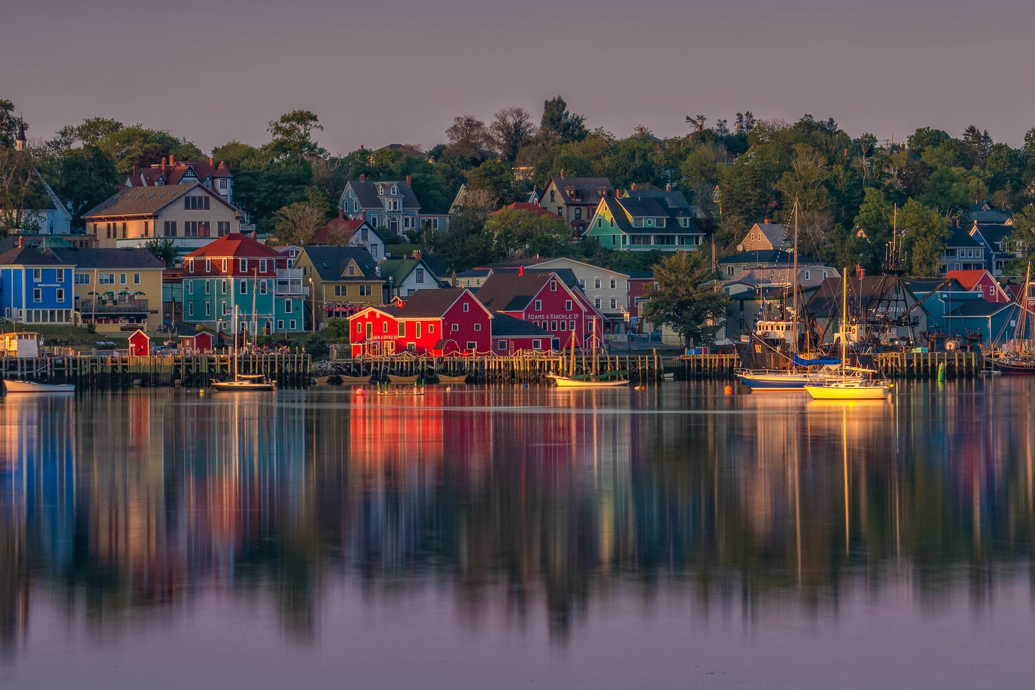 Canada | Lunenburg. Une ville de pêche haute en couleurs — Lunenburg
