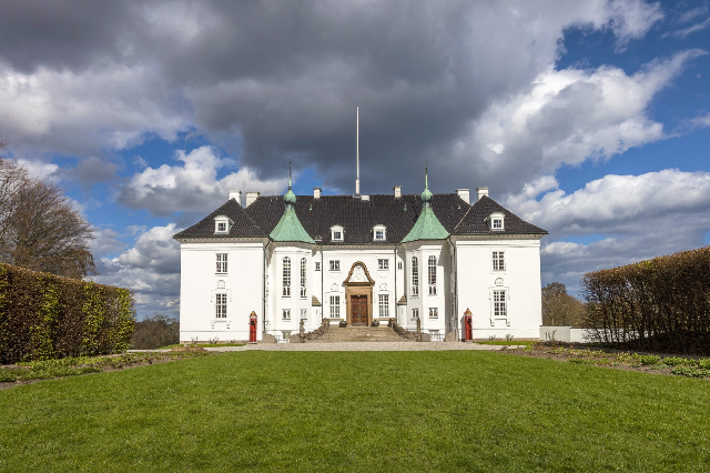 Marselisborg Slot e la signora Tilly - Aarhus | Secret World Trip Planner
