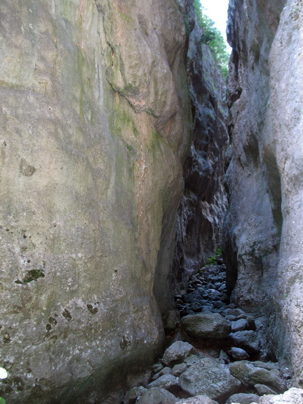Celano Gorge Aielli - Ovindoli | Secret World Trip Planner