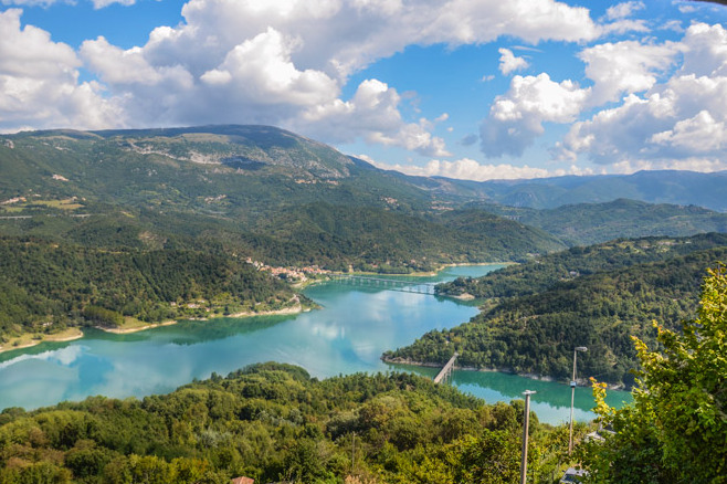 Lazio | Lago del Salto, una bellezza sconosciuta - Lago del Salto | Secret World Trip Planner