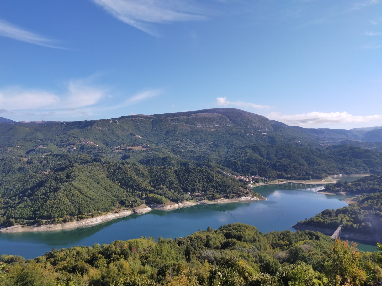 Lazio | Lago del Salto, una bellezza sconosciuta - Lago del Salto | Secret World Trip Planner