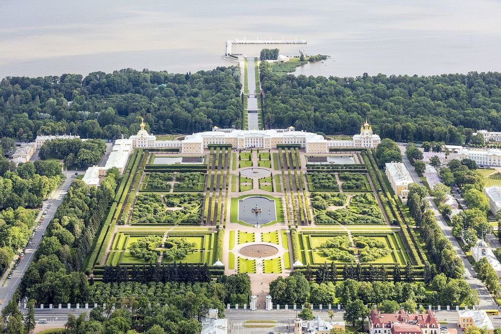 Peterhof (Petrodvorets) - Peterhof | Secret World Trip Planner