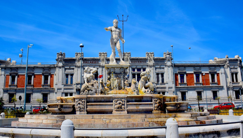 Bukal ng Neptune - Fontana di Nettuno | Secret World Trip Planner