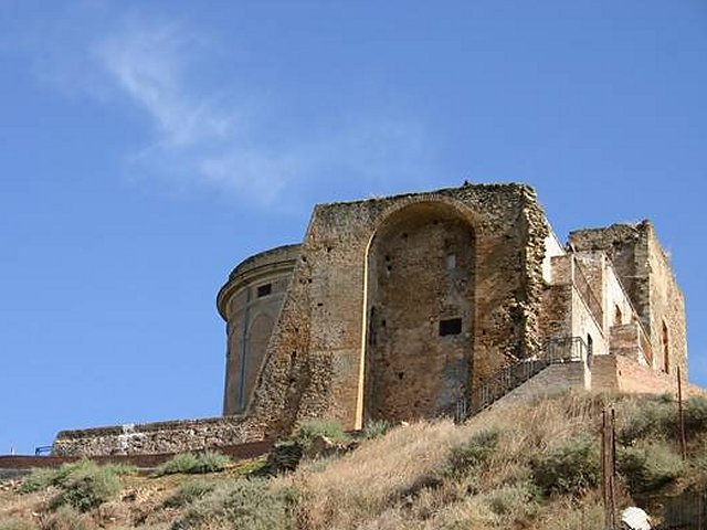 Rrënojat e Kalasë Norman - Pisticci | Secret World Trip Planner