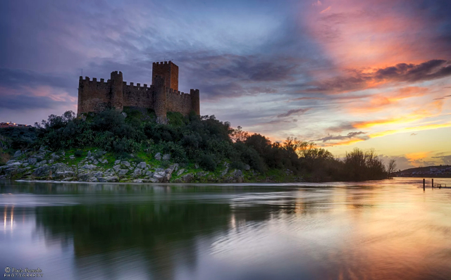 Castle of Almourol — Praia do Ribatejo