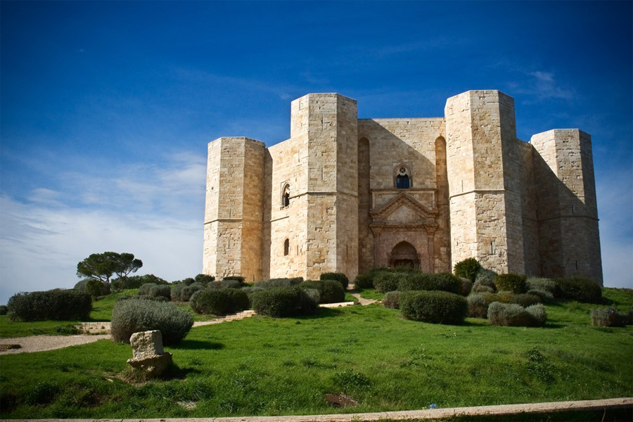 Burg des Berges — Castel del Monte