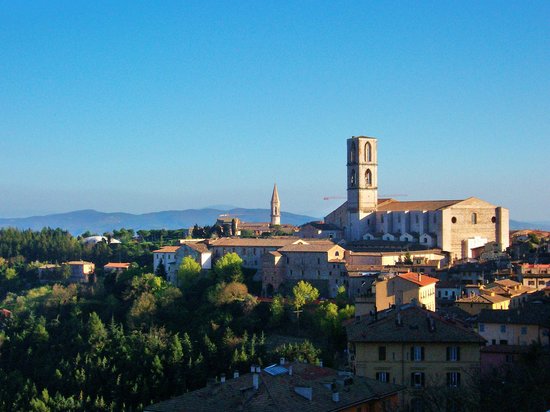 כנסיית סן דומניקו - Perugia | Secret World Trip Planner