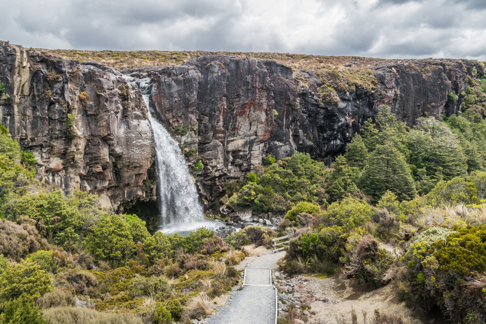 Nouvelle Zélande | Chutes de Taranaki - Tongariro National Park | Secret World Trip Planner