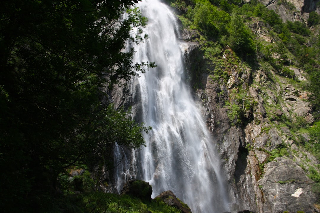 Chutes de Fragsburg : la plus haute chute d'eau du Tyrol du Sud - Merano | Secret World Trip Planner