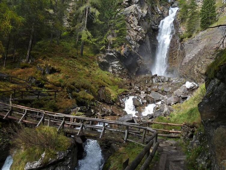 Saent Falls - 38020 Rabbi TN | Secret World Trip Planner