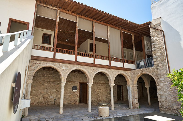 Das älteste Haus in Athen - die Venizelos-Villa - Athina | Secret World Trip Planner