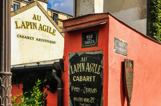 No Cabaret Lapin Agile - Paris | Secret World Trip Planner