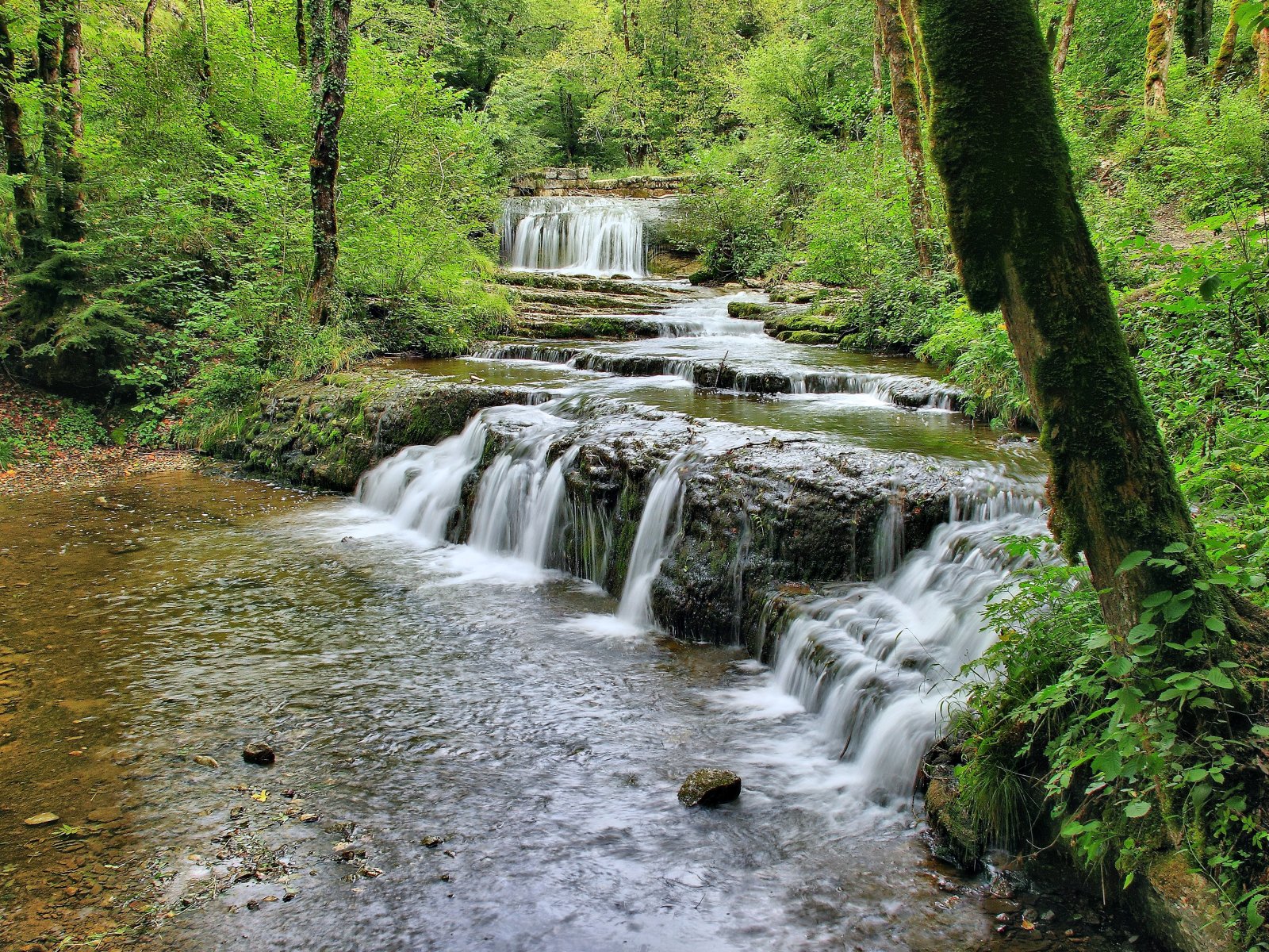 The waterfalls du Hérisson - Menétrux-en-Joux | Secret World Trip Planner