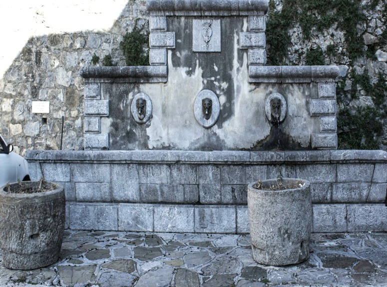 Rockcalorosa - Roccagloriosa | Secret World Trip Planner