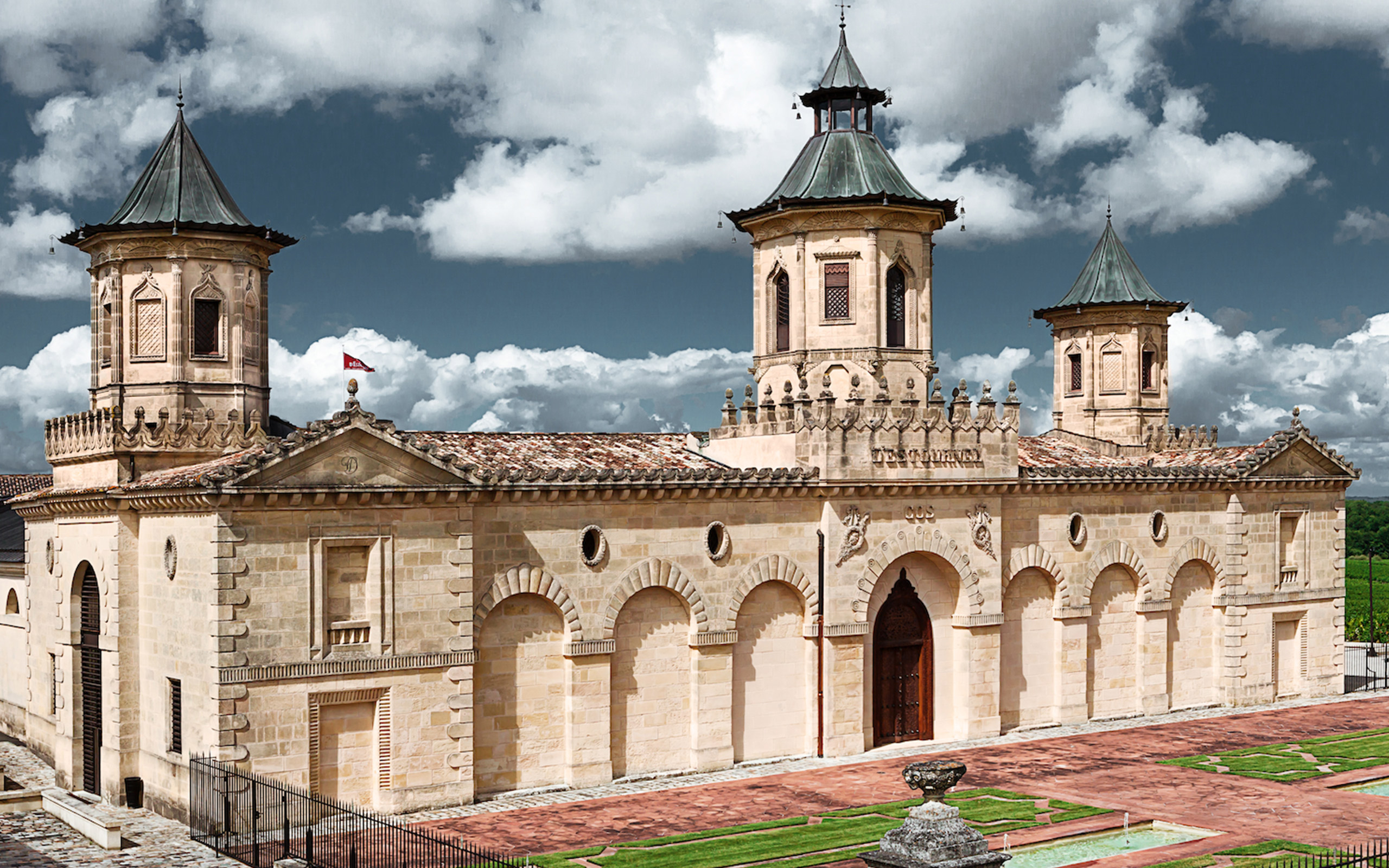 Château Cos d'Estournel — Saint-Estèphe
