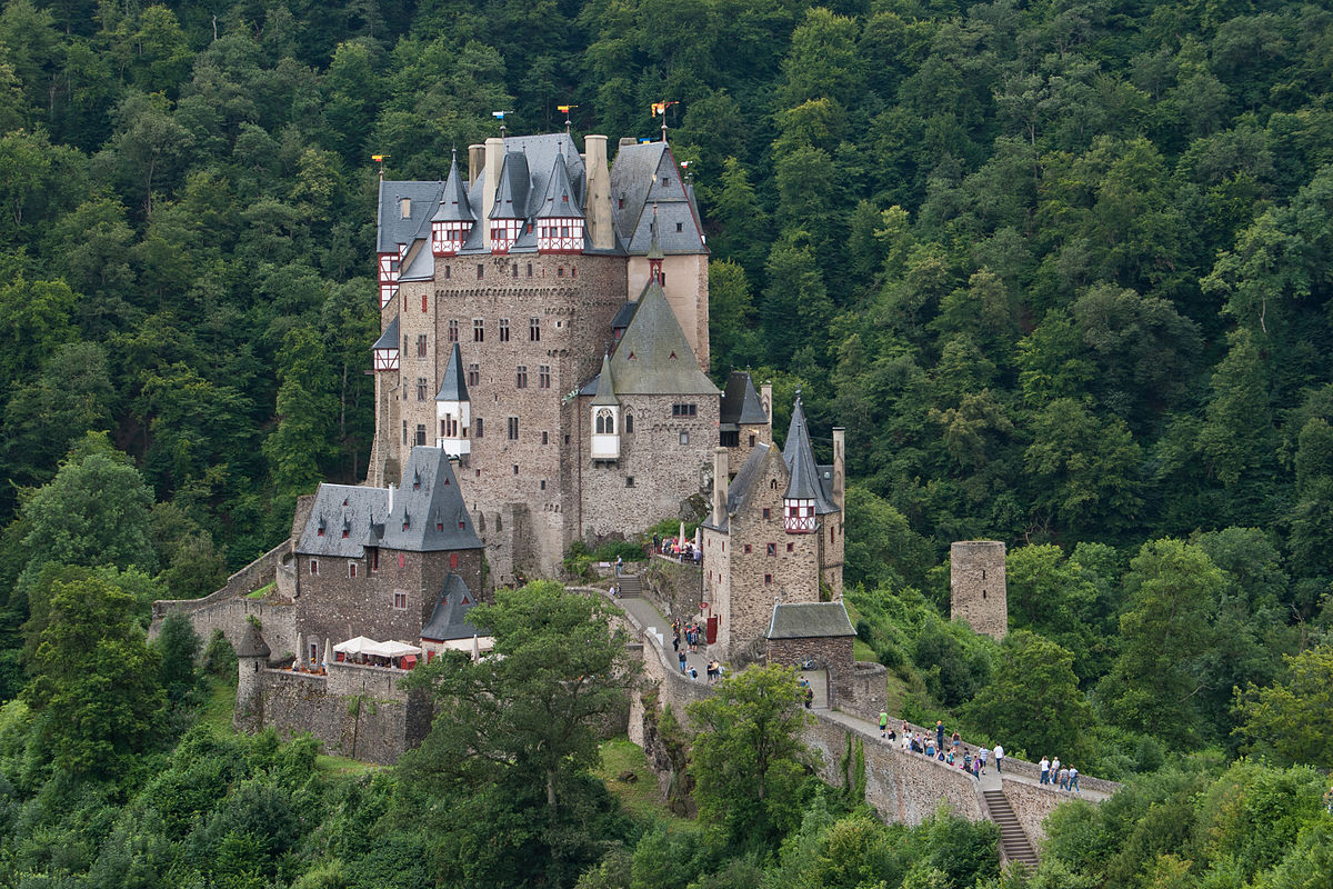 Château d'Eltz - Wierschem | Secret World Trip Planner