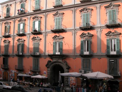 スペイン宮 - Napoli | Secret World Trip Planner