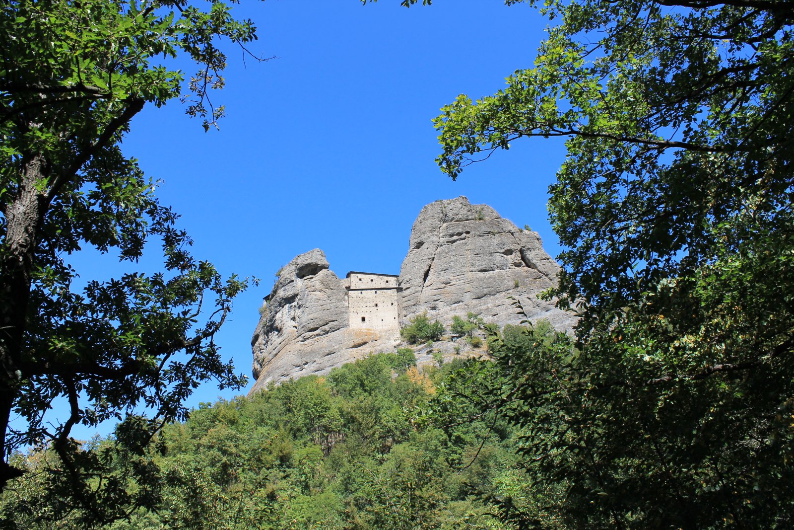 Val Vobbia / Castello della Pietra - Vobbia | Secret World Trip Planner