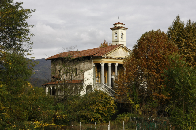 Sankt Euseus' helligdom - Serravalle Sesia | Secret World Trip Planner