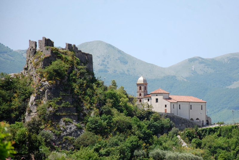 Castelo de Ruggero en Lauria - Lauria | Secret World Trip Planner