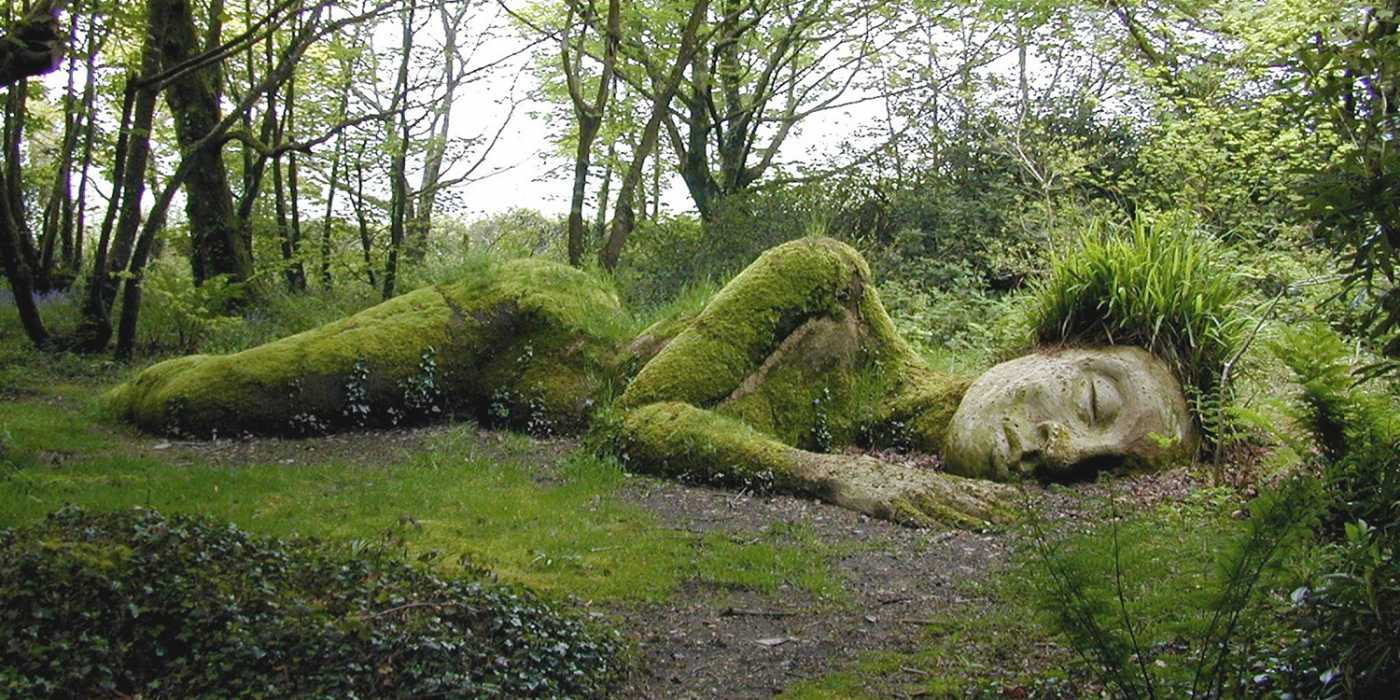 La Belle au bois dormant existe vraiment.... - Pentewan | Secret World Trip Planner