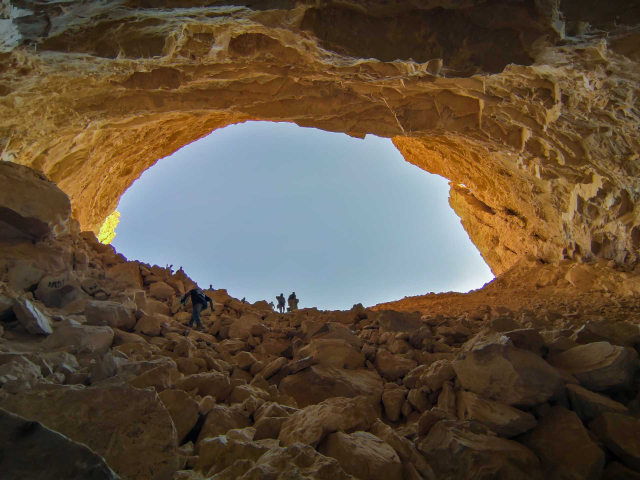 La grotte de Heet : une merveille cachée dans le désert saoudien - Riyadh | Secret World Trip Planner