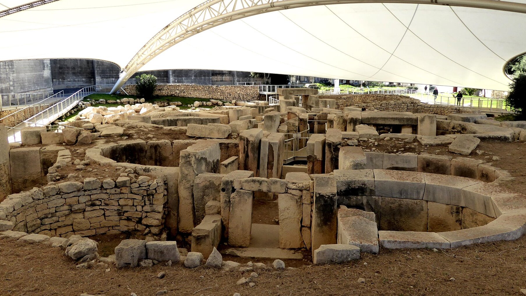 Les temples de Tarxien sont les plus grands sites mégalithiques — ?al Tarxien