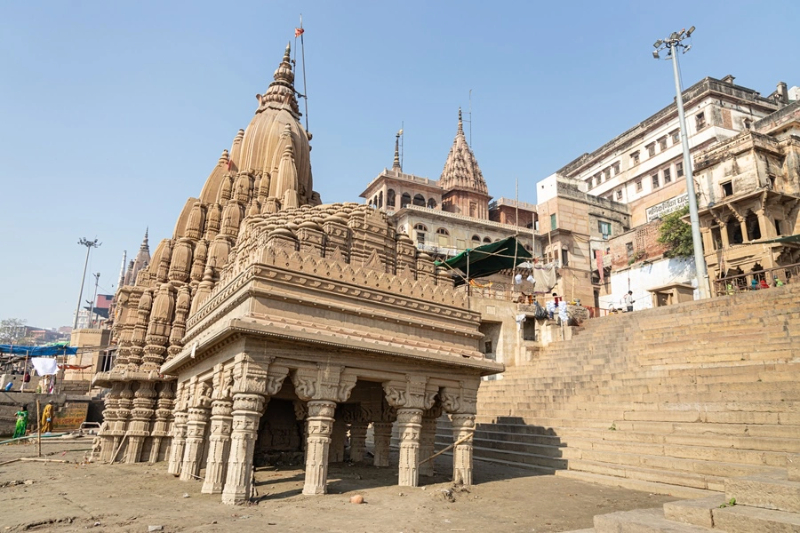 Ratneshwar Mahadev, the Leaning temple of Varanasi - Dayal Mahuva | Secret World Trip Planner
