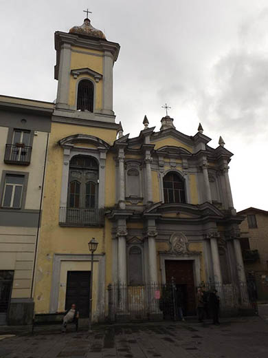 Karmiini kirik - Pomigliano d'Arco | Secret World Trip Planner